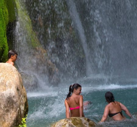 Full day tour at the Algar Fountain